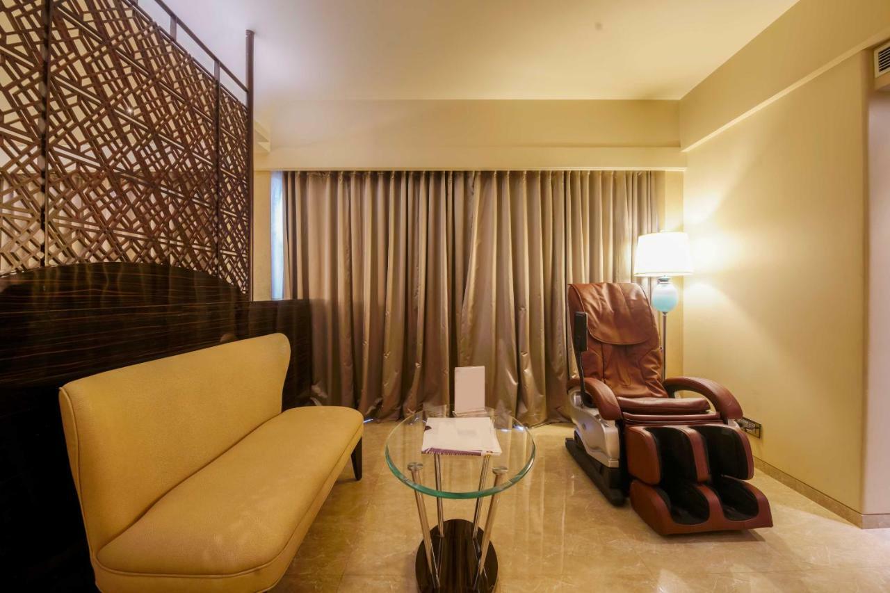 Sai Palace Grand, Malad Bombaj Zewnętrze zdjęcie