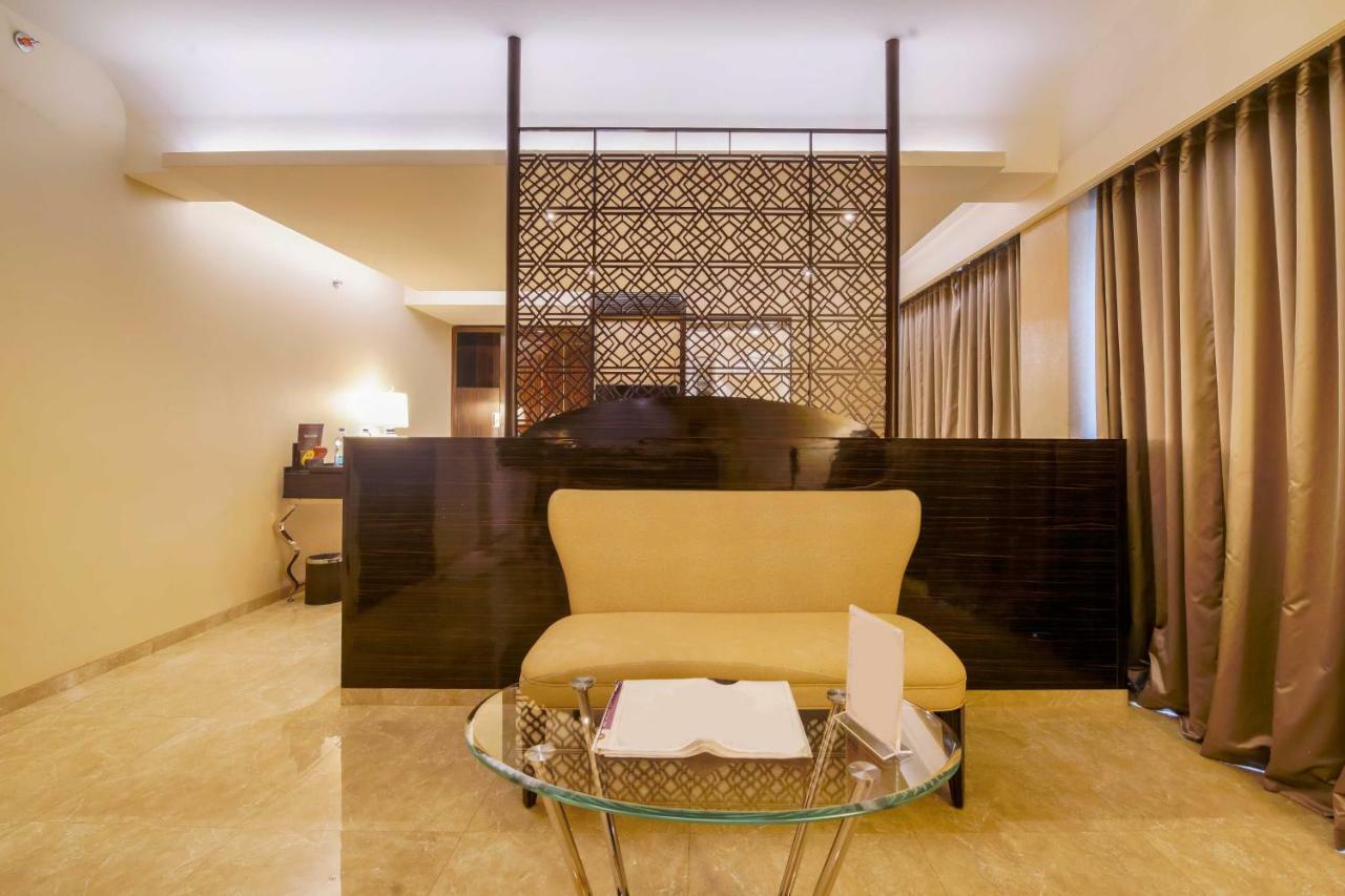 Sai Palace Grand, Malad Bombaj Zewnętrze zdjęcie
