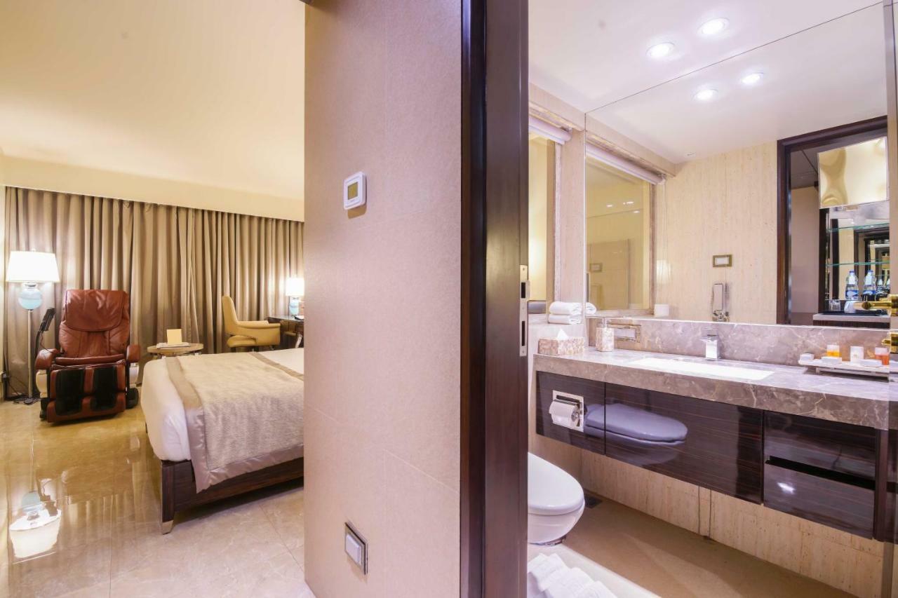 Sai Palace Grand, Malad Bombaj Zewnętrze zdjęcie