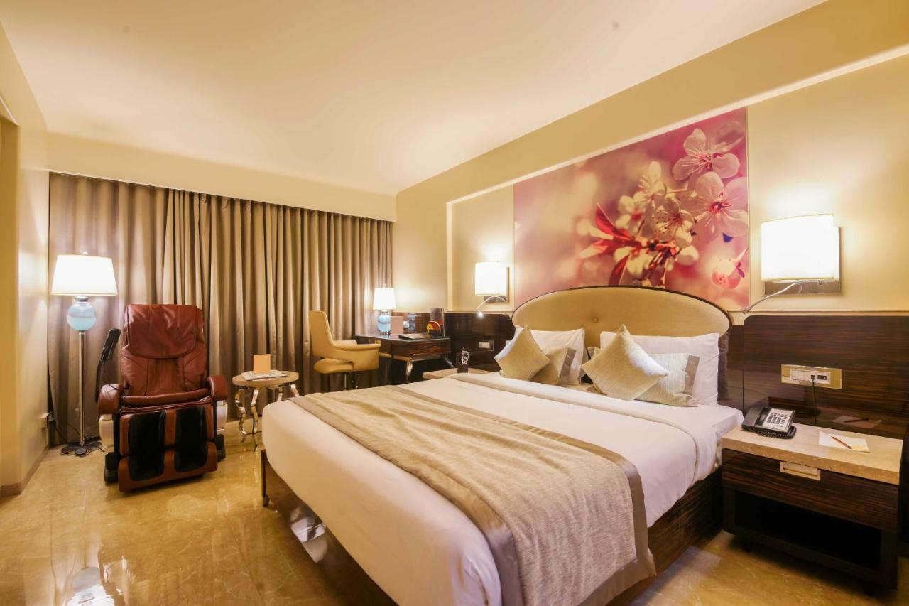 Sai Palace Grand, Malad Bombaj Zewnętrze zdjęcie