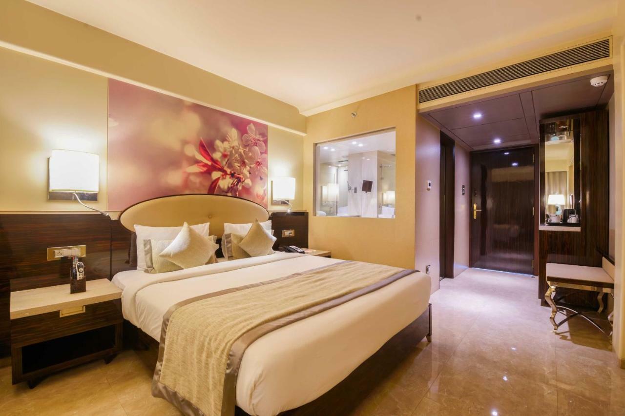 Sai Palace Grand, Malad Bombaj Zewnętrze zdjęcie